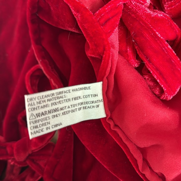 Christmas tree skirt velour with 3 snowmen red 48” - Picture 6 of 6